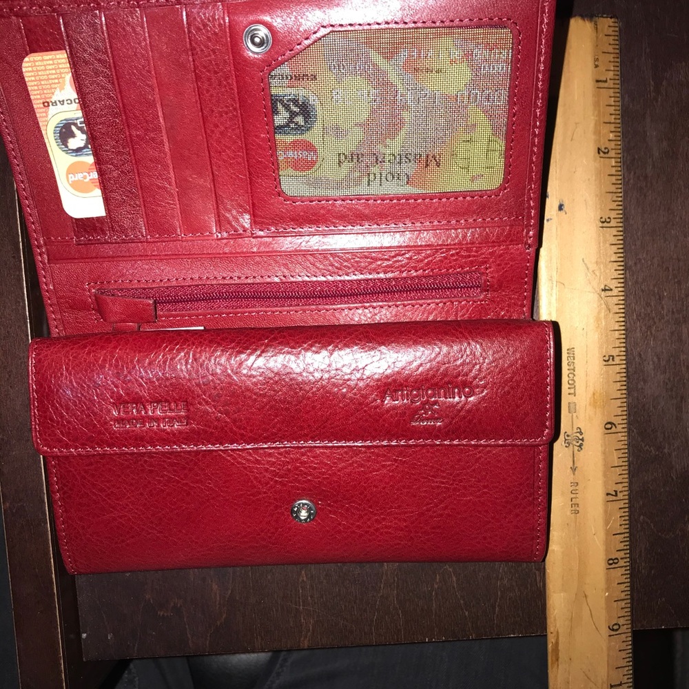 NEW Italian leather red wallet from Rome